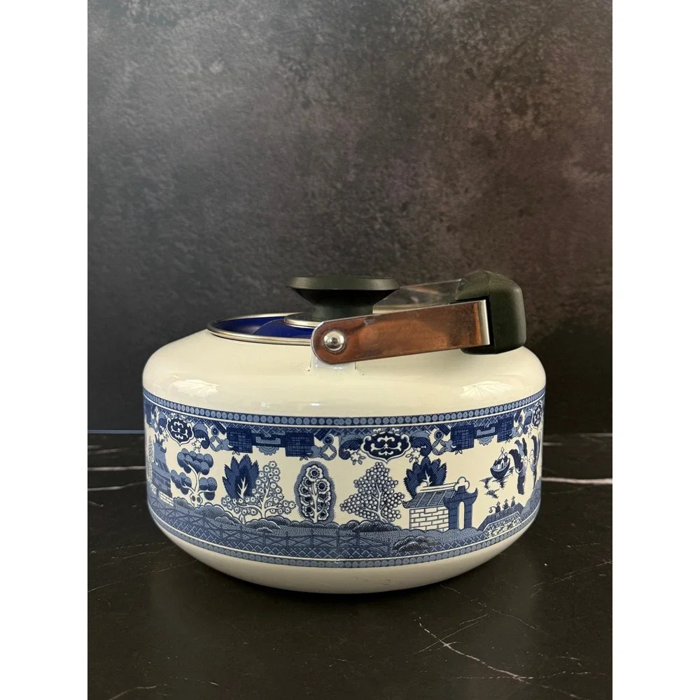 Vintage 1960s Howard Holt Blue Willow Tea Kettle Porcelainized Steel
